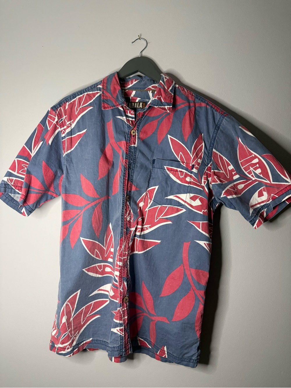 Kahala Casual Short-Sleeve Button-Down Shirt — Blue with Red Leaf Print